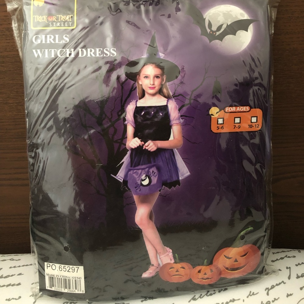 Girls Witch Dress , For Ages 5-6, Costume